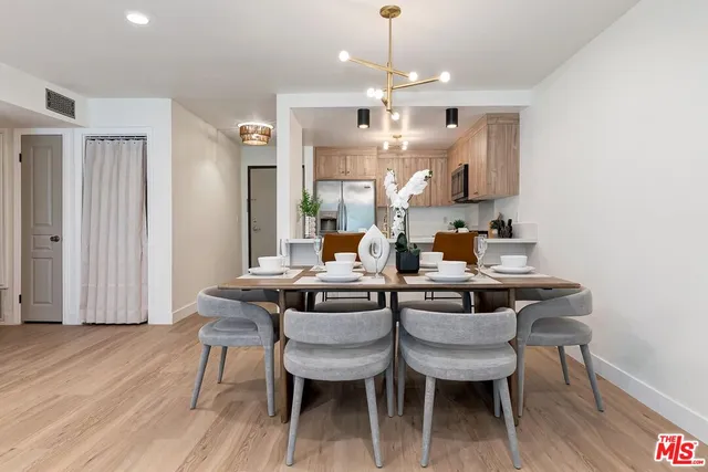 $799,000 | 1633 South Bentley Avenue, Unit 204, Los Angeles, CA 90025