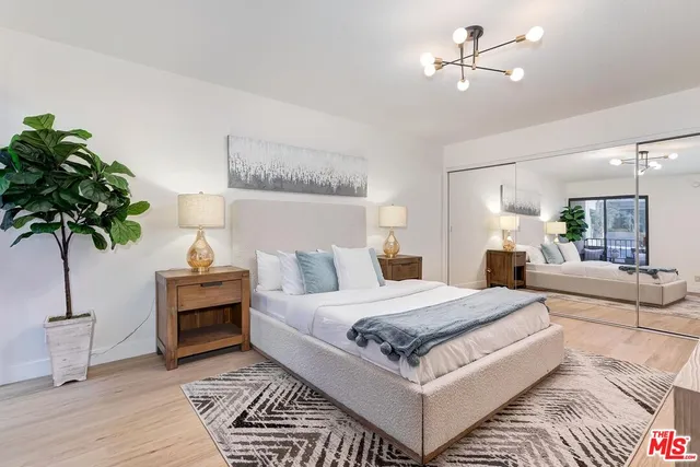 $799,000 | 1633 South Bentley Avenue, Unit 204, Los Angeles, CA 90025