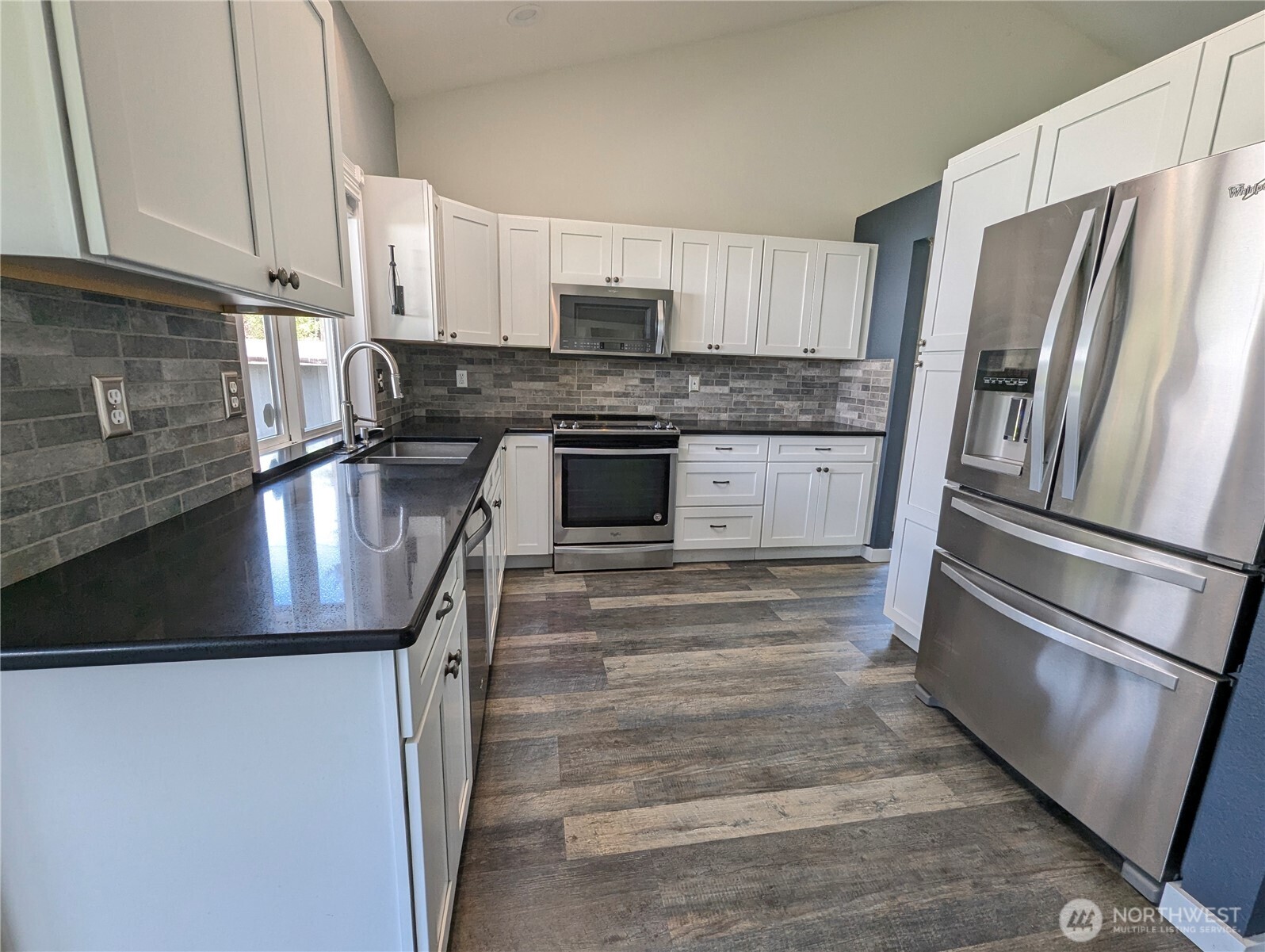 8928 Applegate Loop Southwest Rochester, WA 98579 - Photo 32 of 39 Gallery Image 32
