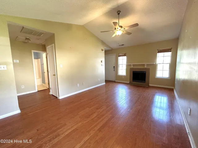 $1,200 | 2168 Brandymill Lane, Jacksonville, NC 28546