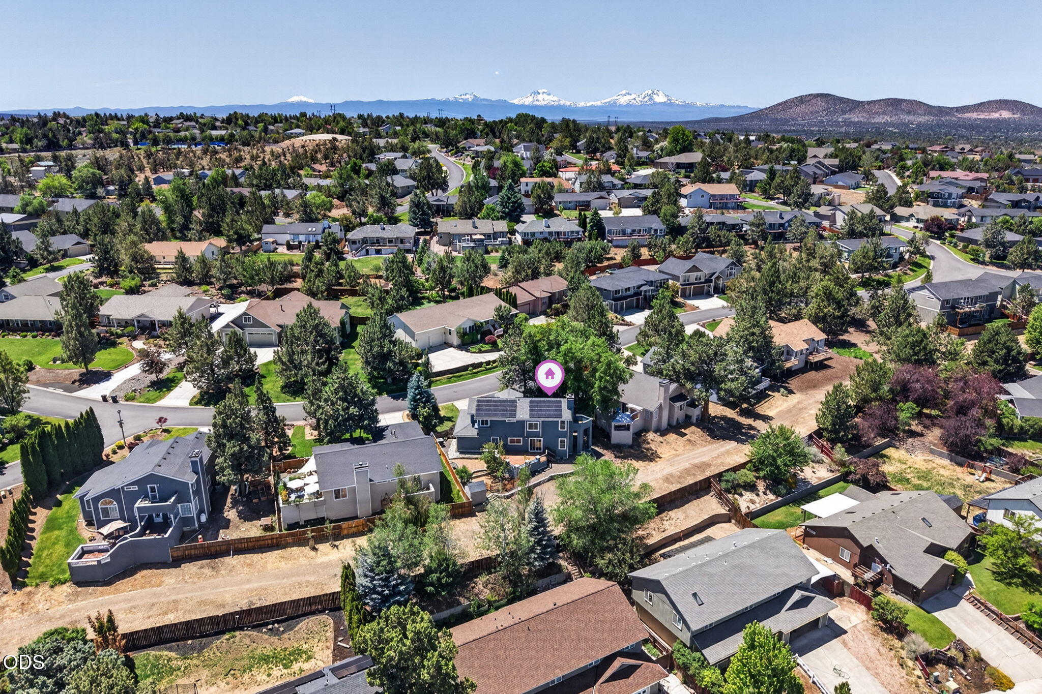 2486 Southwest Valleyview Drive Redmond, OR 97756 - Photo 48 of 55 an aerial view of a city