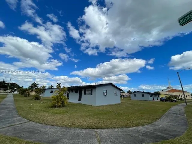 a view of a big yard