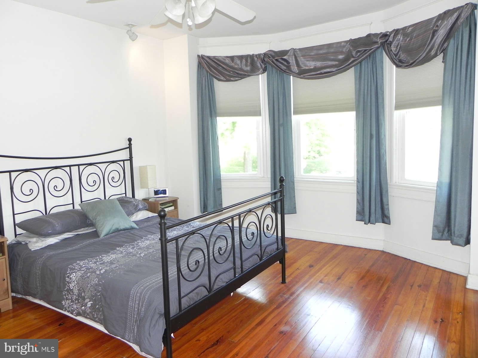 4138 Falls Road Baltimore, MD 21211 - Photo 17 of 29 Bedroom Master