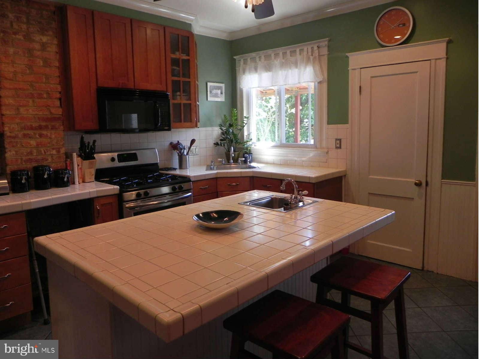 4138 Falls Road Baltimore, MD 21211 - Photo 8 of 29 Kitchen