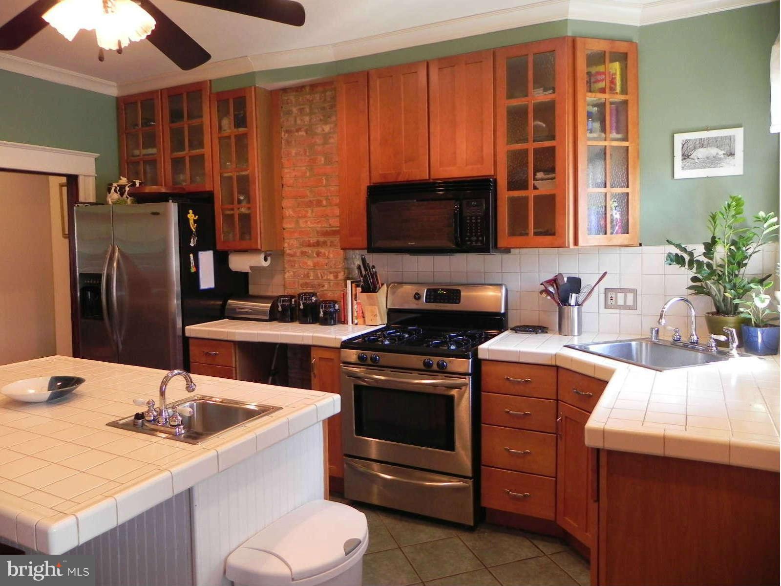 4138 Falls Road Baltimore, MD 21211 - Photo 9 of 29 Kitchen