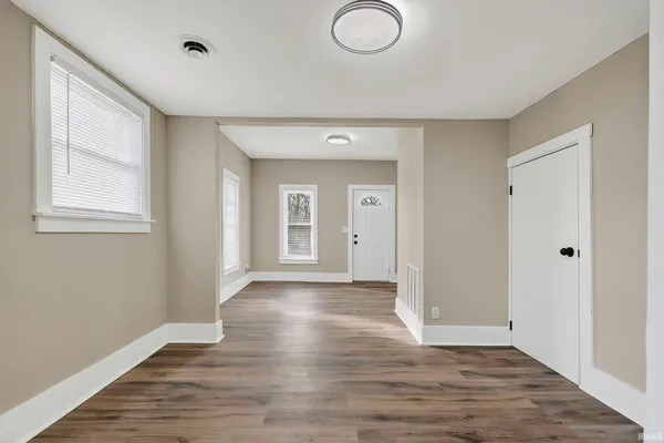 $184,900 | 17503 Wayne Street, Zanesville, IN 46799