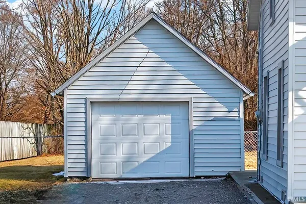 $184,900 | 17503 Wayne Street, Zanesville, IN 46799