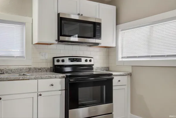 $184,900 | 17503 Wayne Street, Zanesville, IN 46799