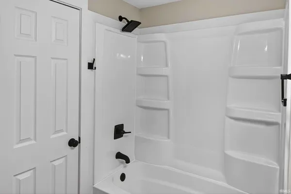 $184,900 | 17503 Wayne Street, Zanesville, IN 46799