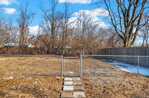 $184,900 | 17503 Wayne Street, Zanesville, IN 46799