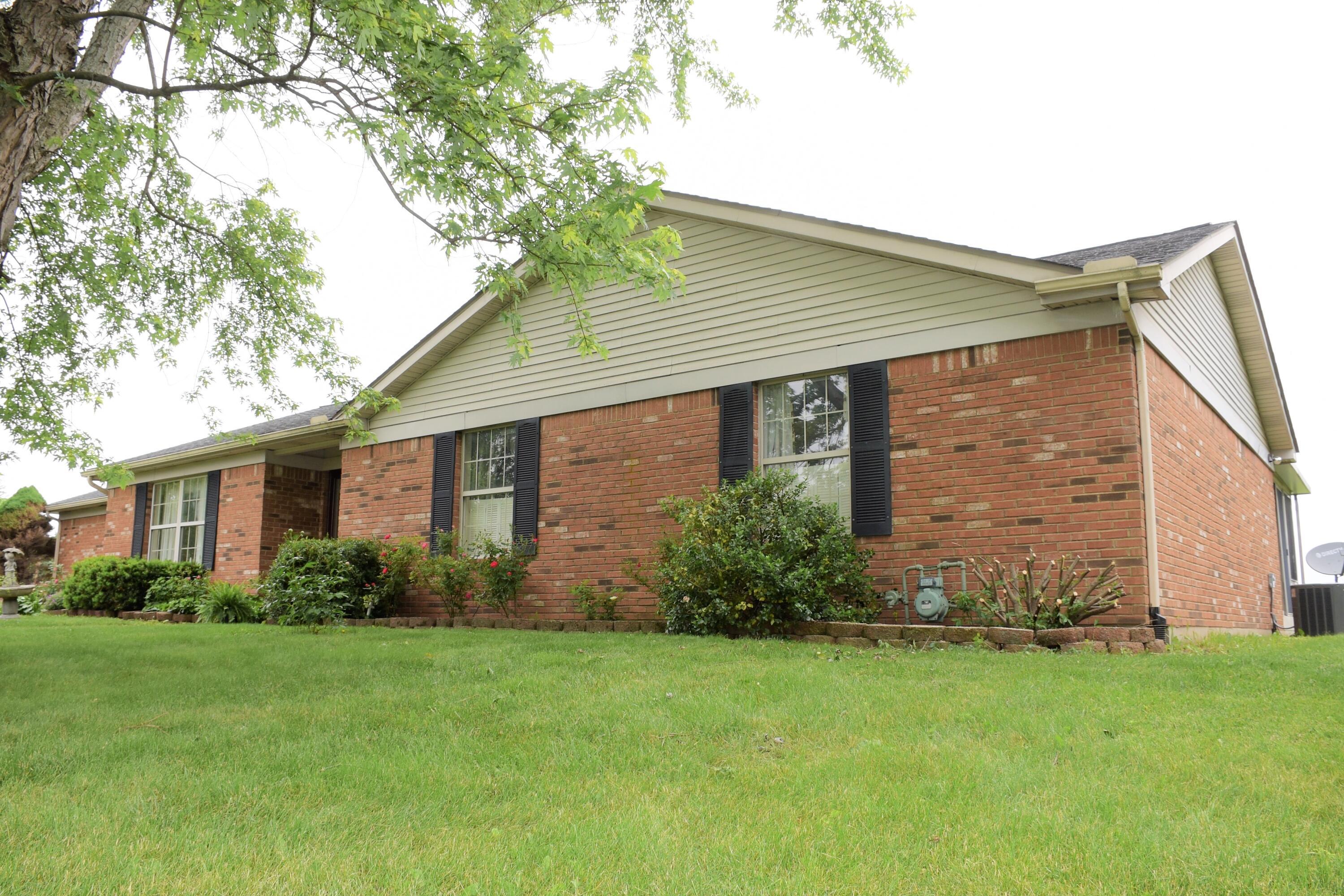 4844 Royalton Road Southwest Lancaster, OH 43130 - Photo 4 of 49 DSC_1242
