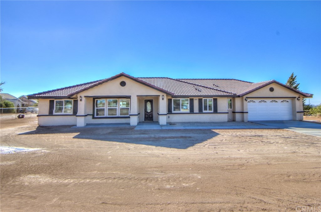10840 Chipmunk Road Apple Valley, CA 92308 - Photo 1 of 1