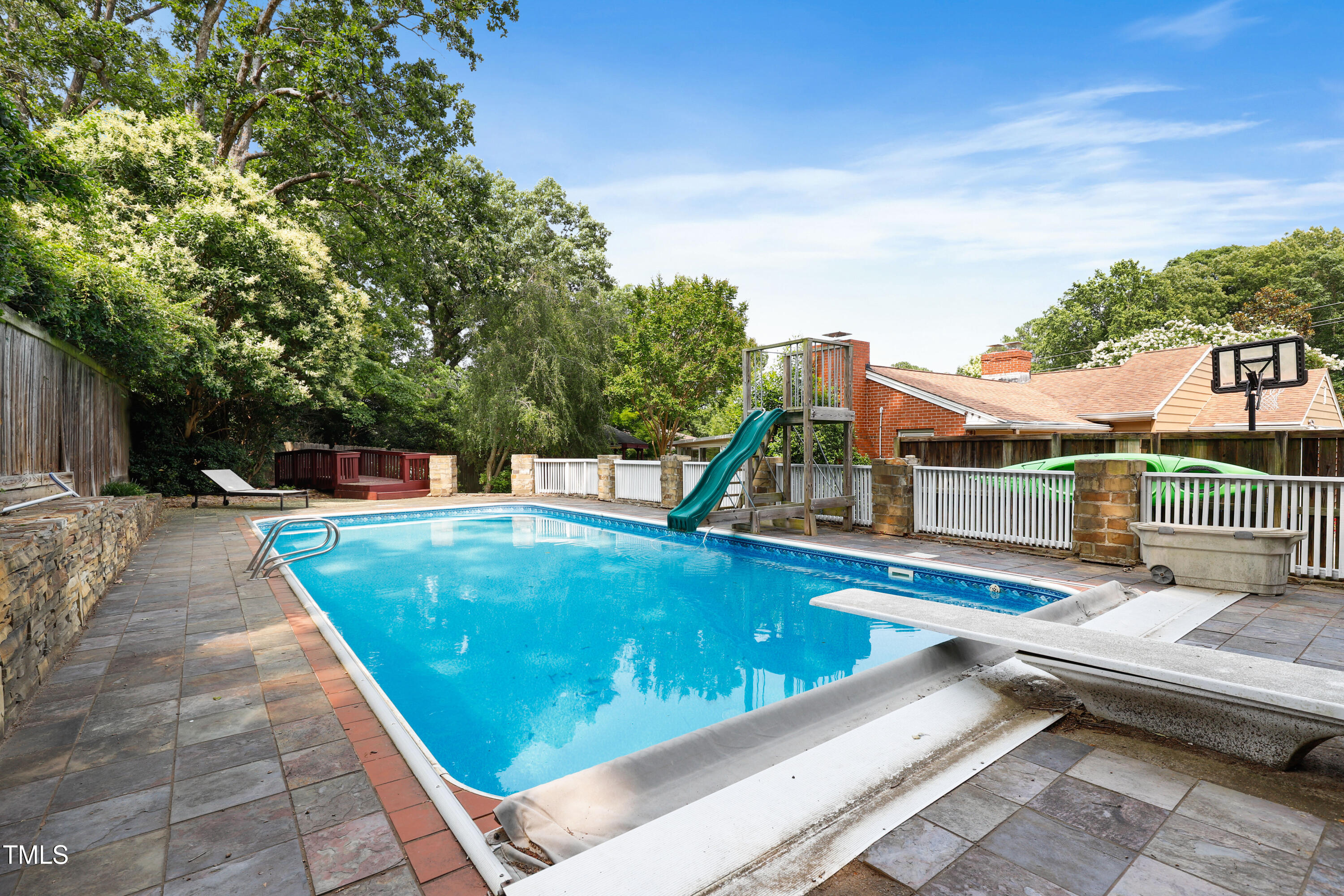 821 Woodburn Road Raleigh, NC 27605 - Photo 31 of 45 37