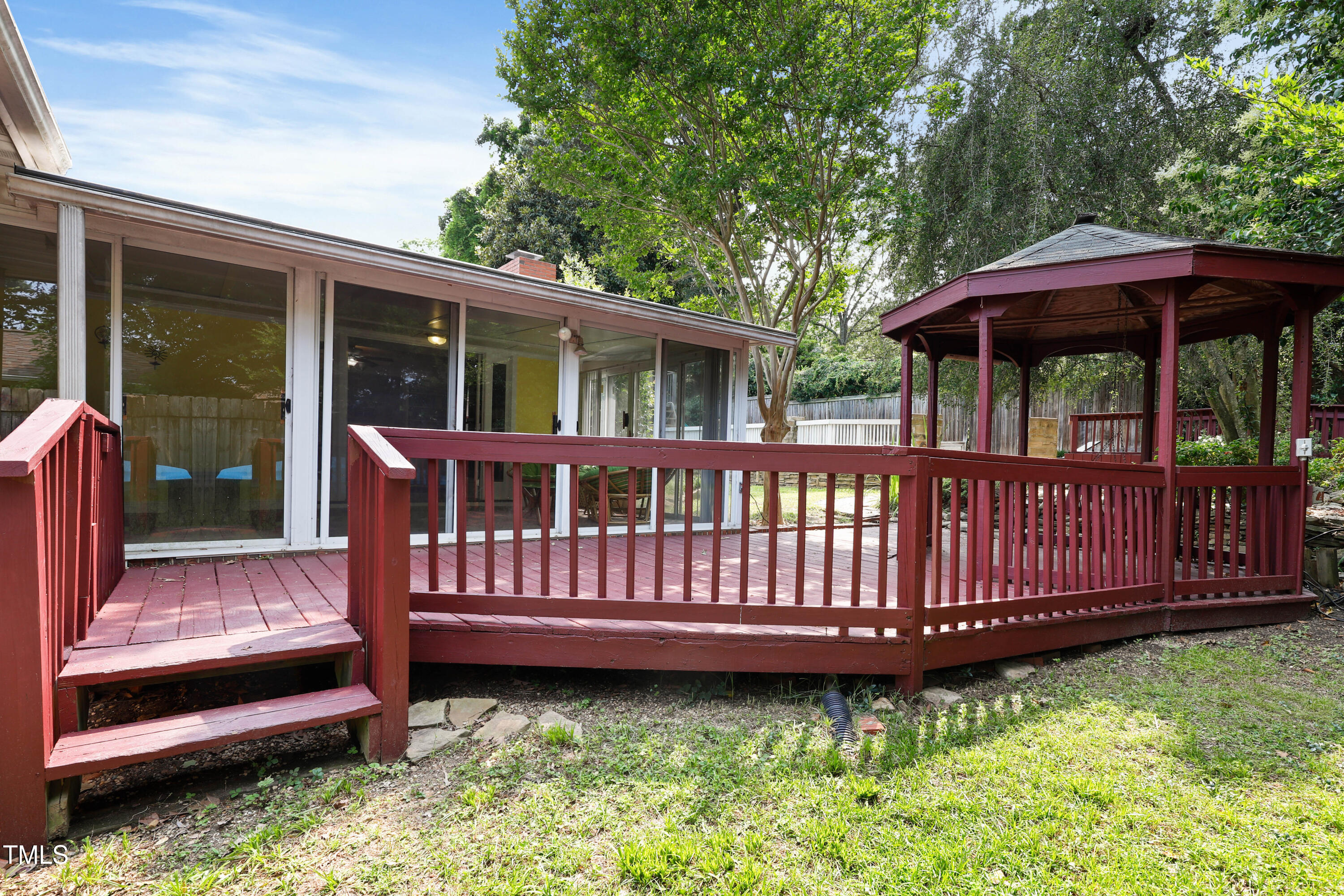 821 Woodburn Road Raleigh, NC 27605 - Photo 33 of 45 39