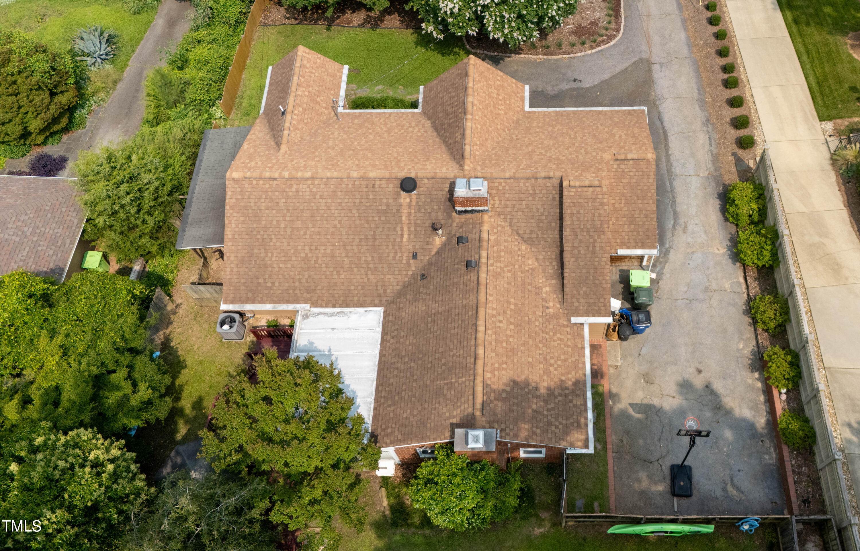 821 Woodburn Road Raleigh, NC 27605 - Photo 42 of 45 48