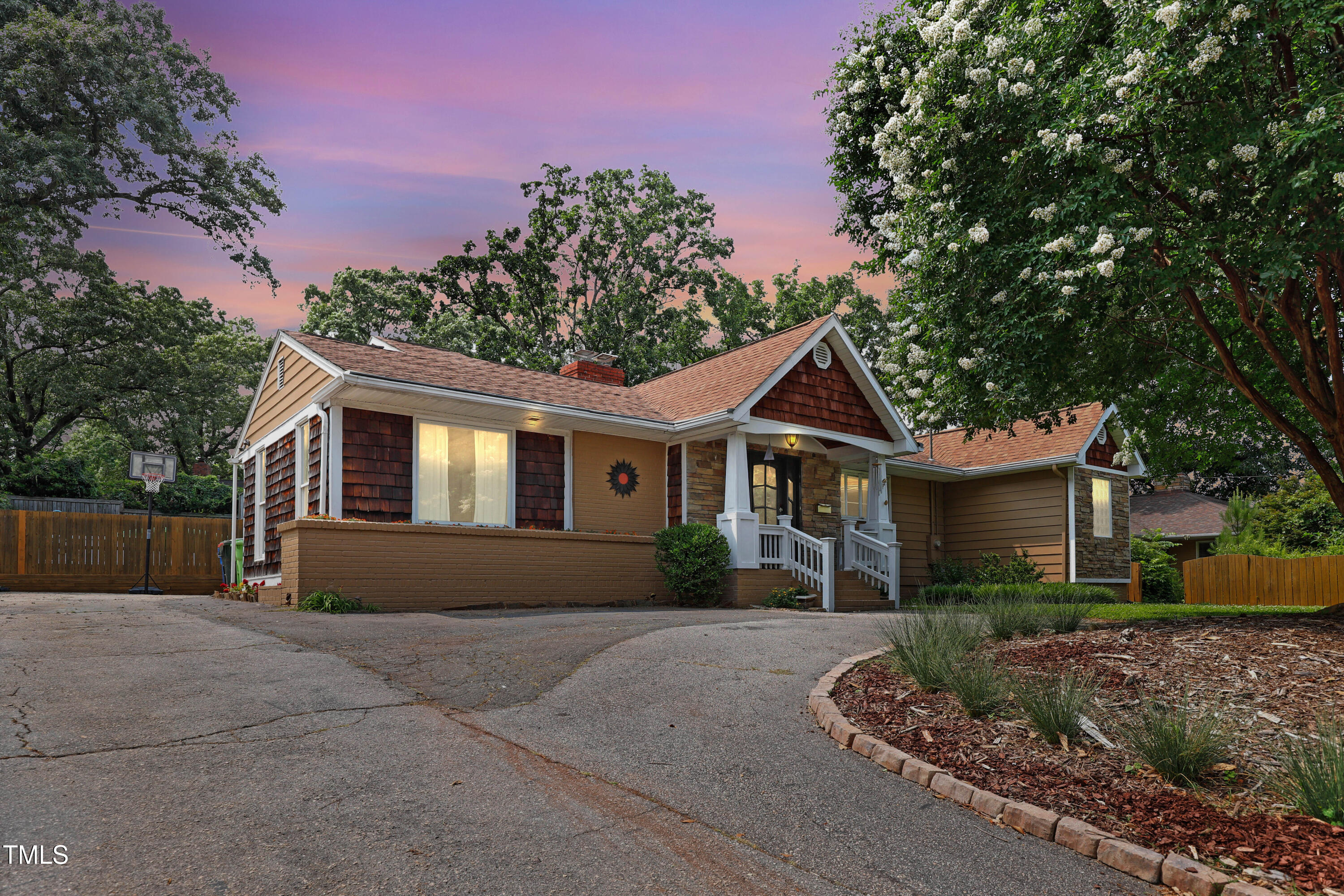 821 Woodburn Road Raleigh, NC 27605 - Photo 44 of 45 50