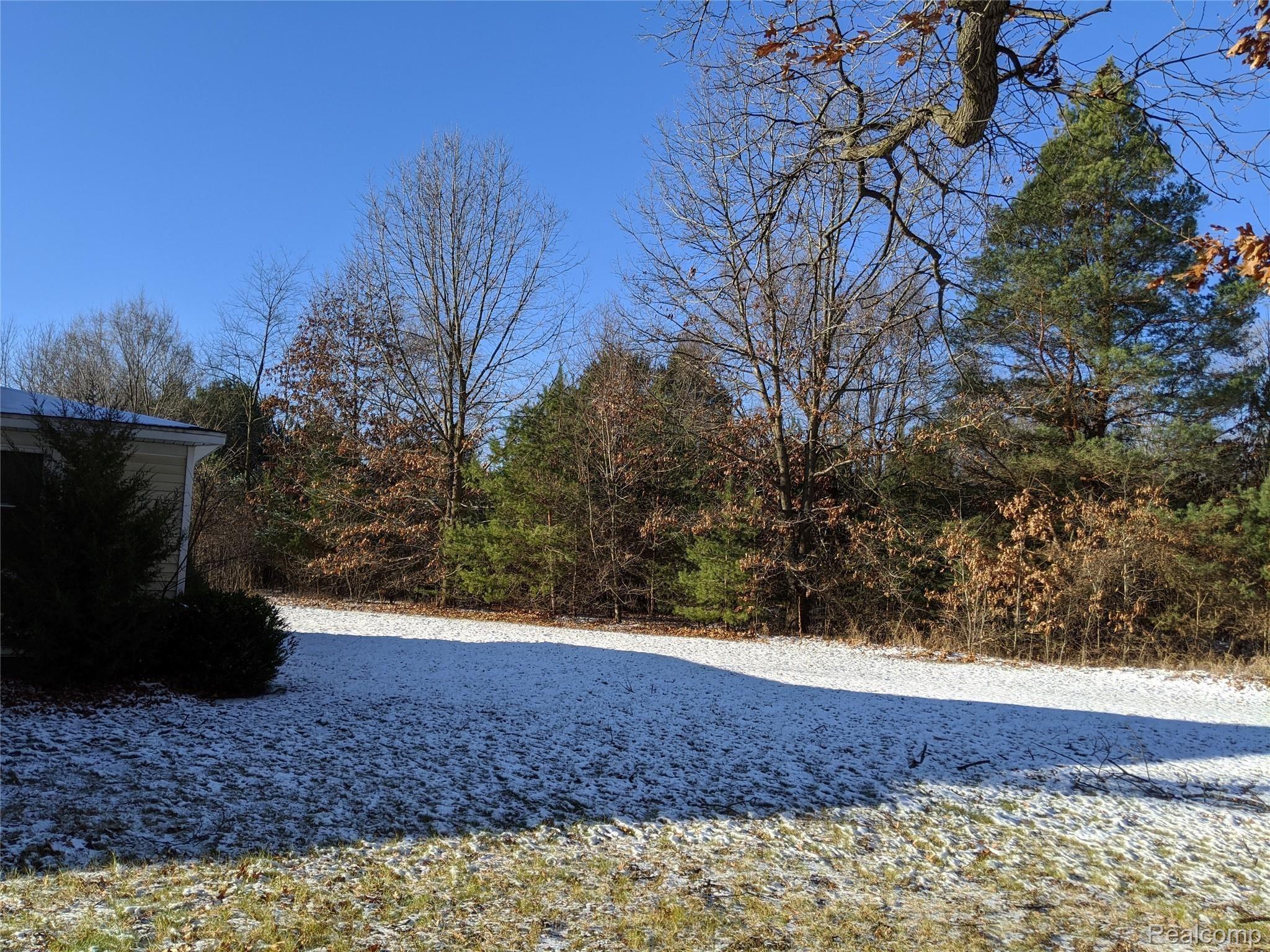 11221 Silver Lake Road Byron, MI 48418 - Photo 2 of 4 11221 Silver LAke 1.jpg