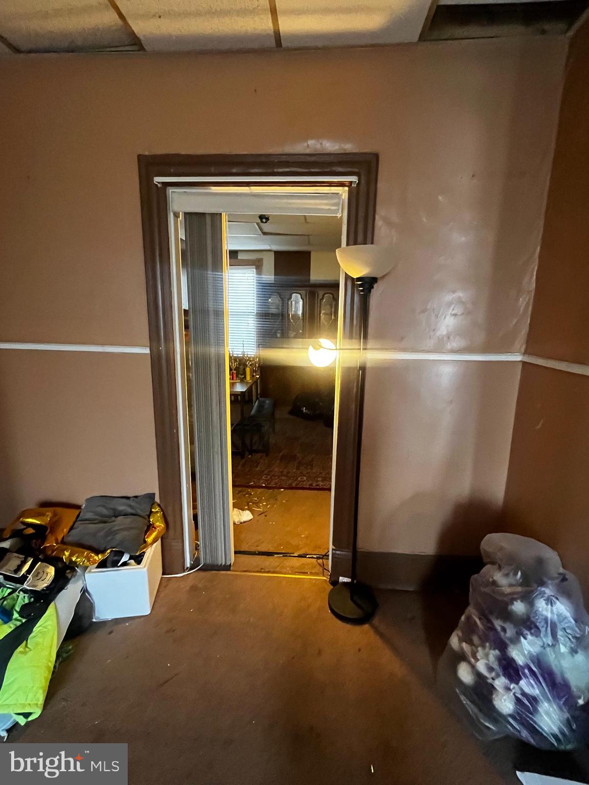 633 10th Street Northeast Washington, DC 20002 - Photo 5 of 11 a room with a door