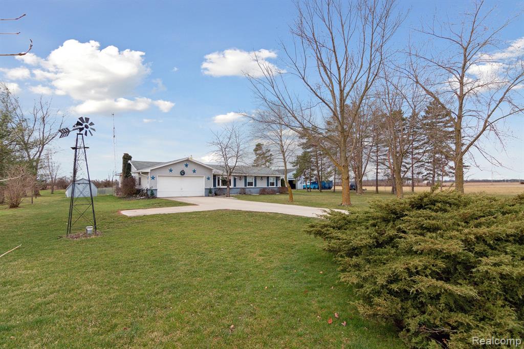 9711 Welch Road Tecumseh, MI 49286 - Photo 3 of 44