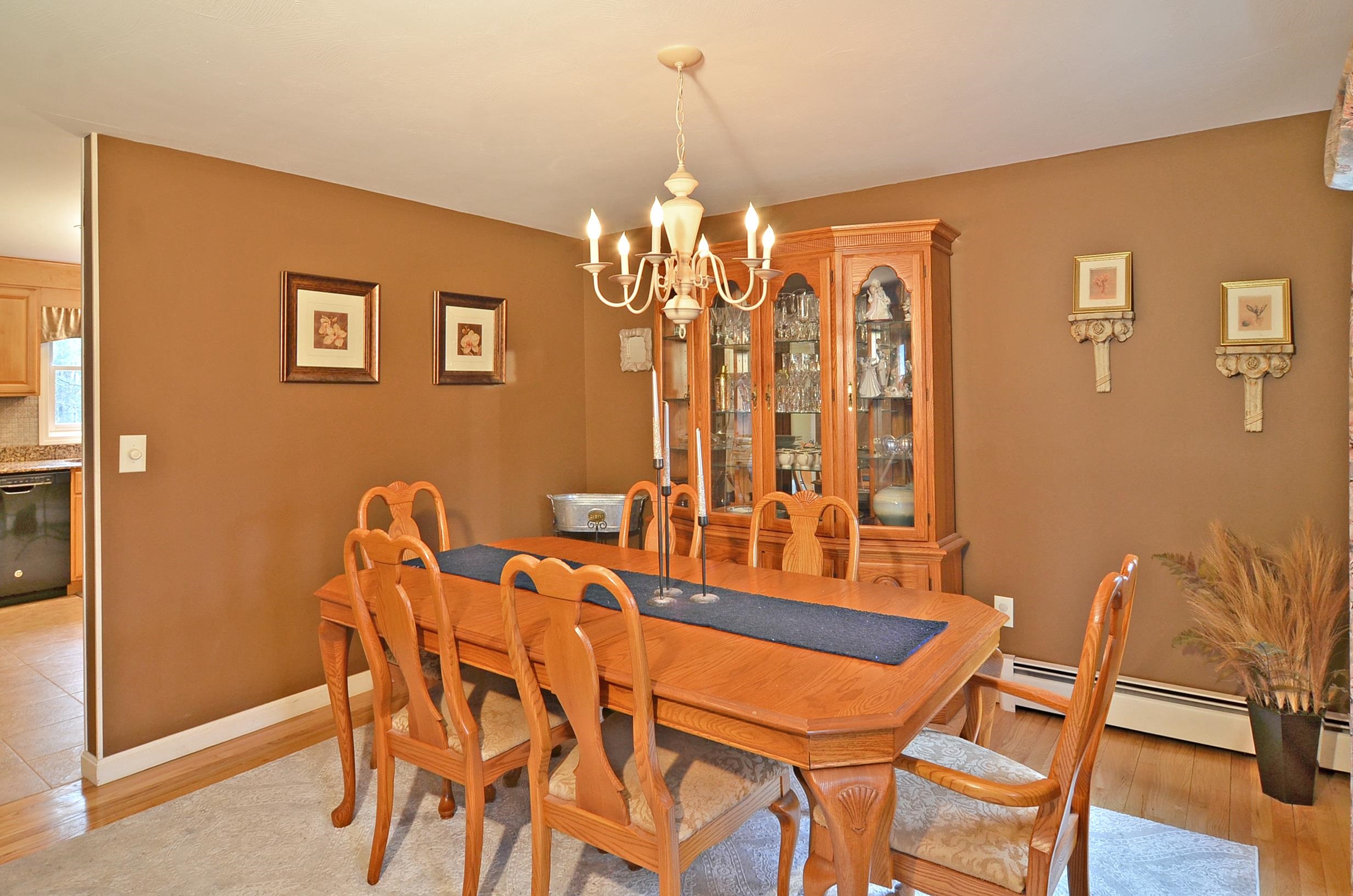 124 King Road Bedford, NH 03110 - Photo 11 of 27