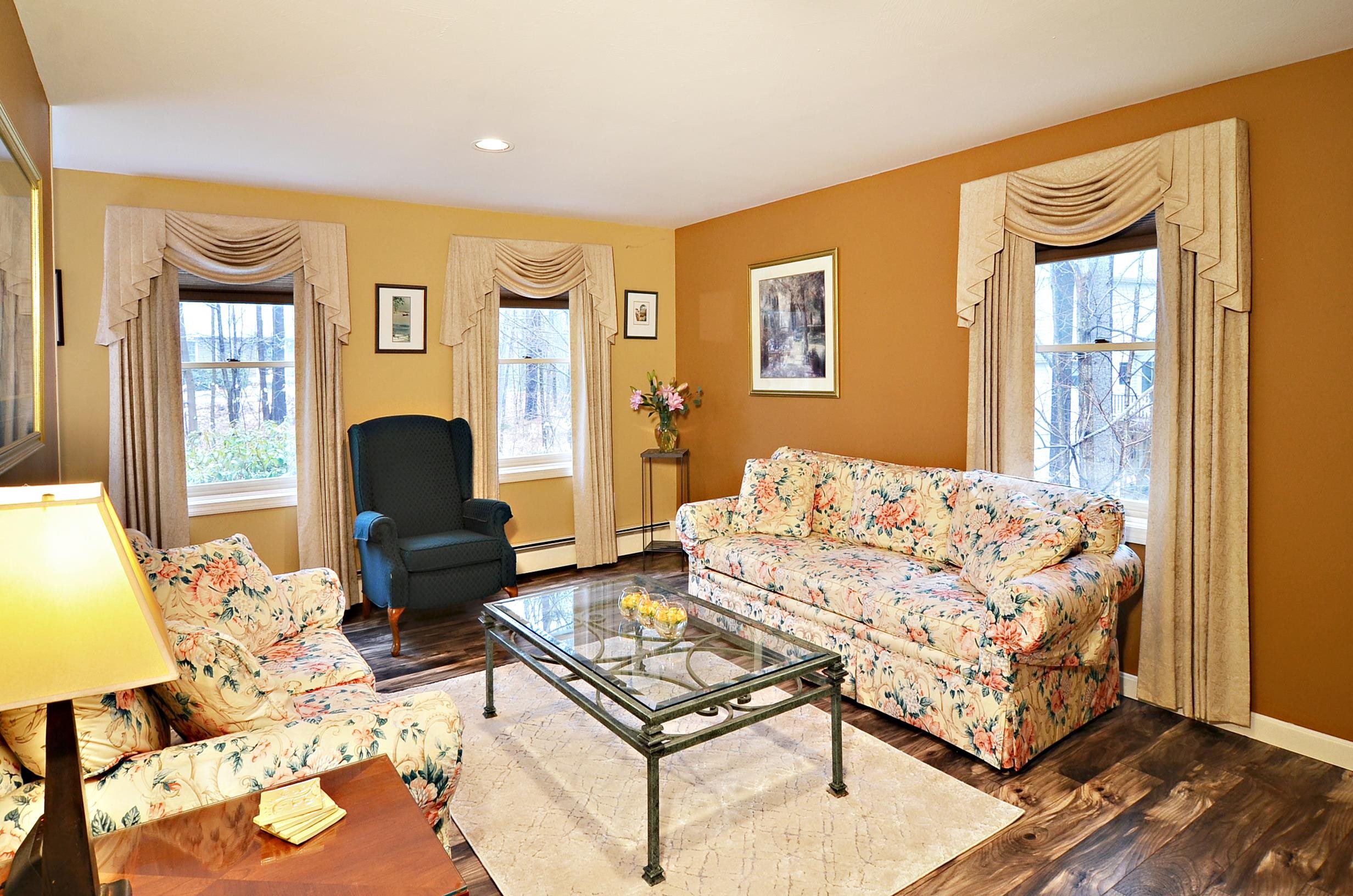 124 King Road Bedford, NH 03110 - Photo 14 of 27