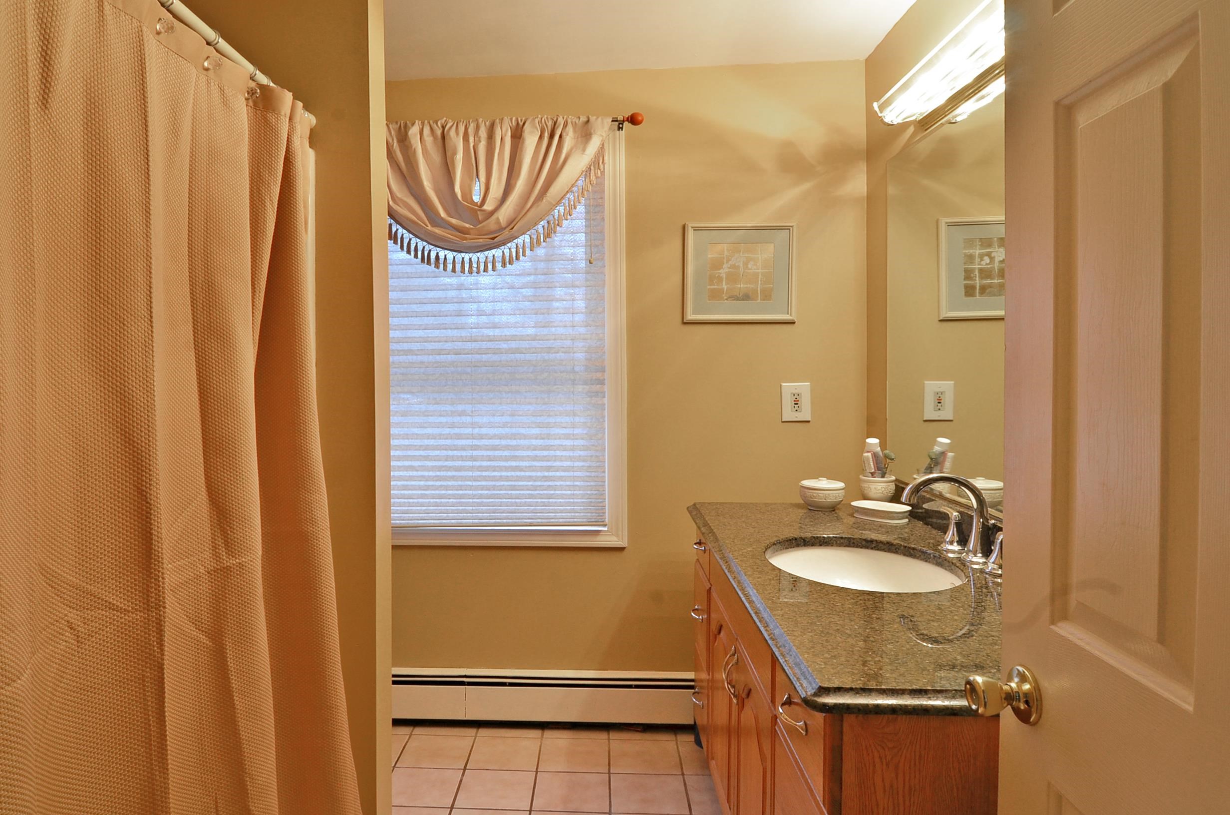 124 King Road Bedford, NH 03110 - Photo 21 of 27