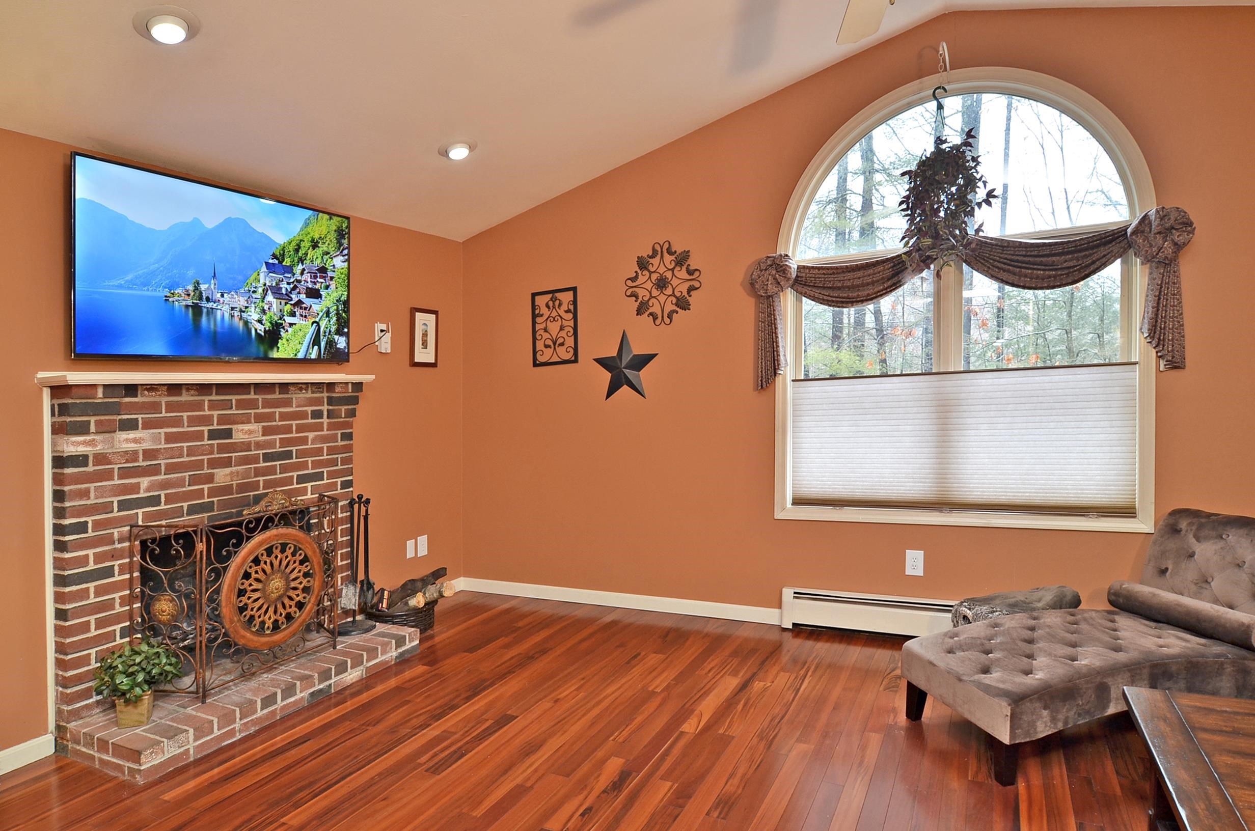 124 King Road Bedford, NH 03110 - Photo 8 of 27