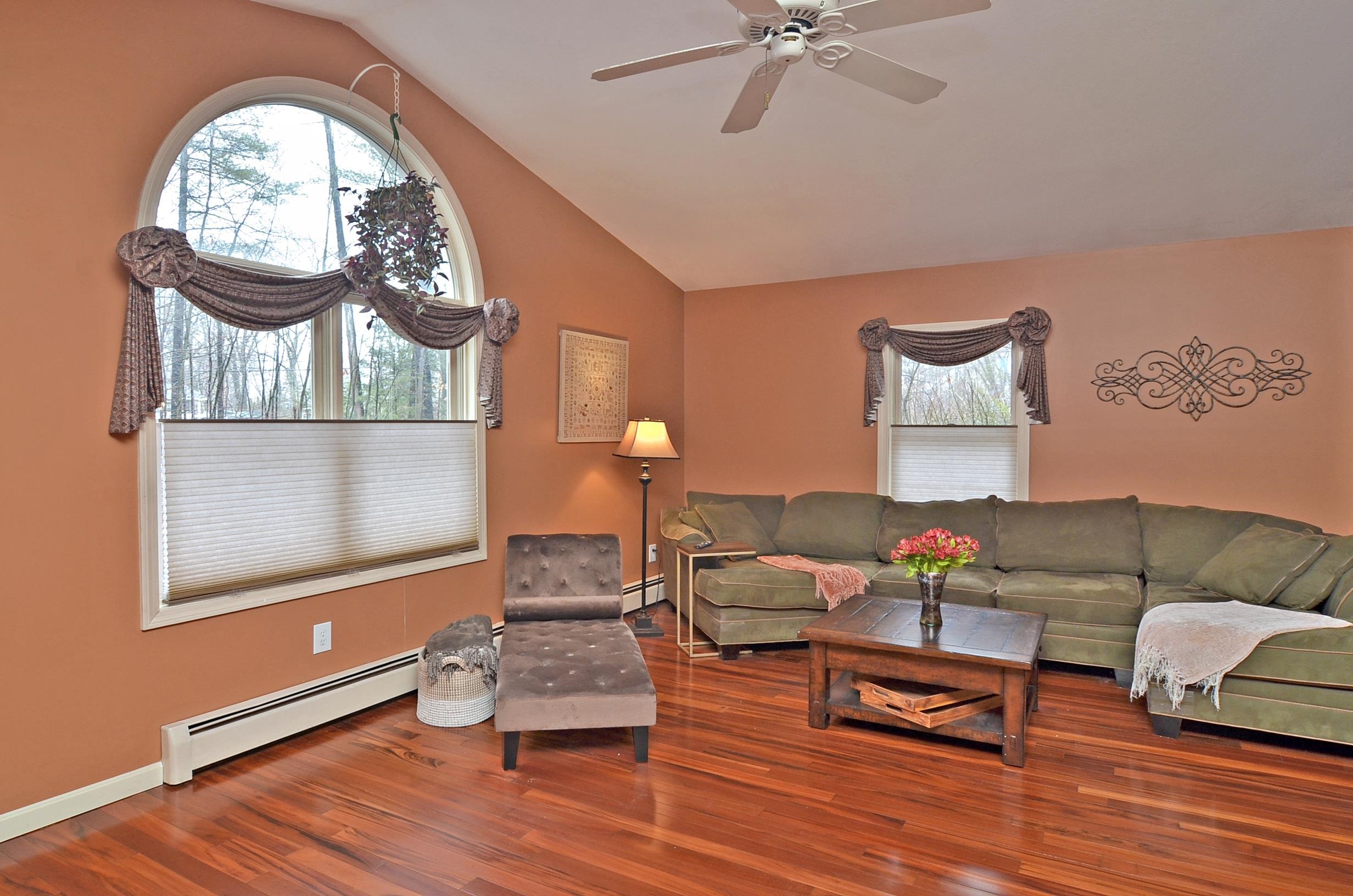 124 King Road Bedford, NH 03110 - Photo 9 of 27