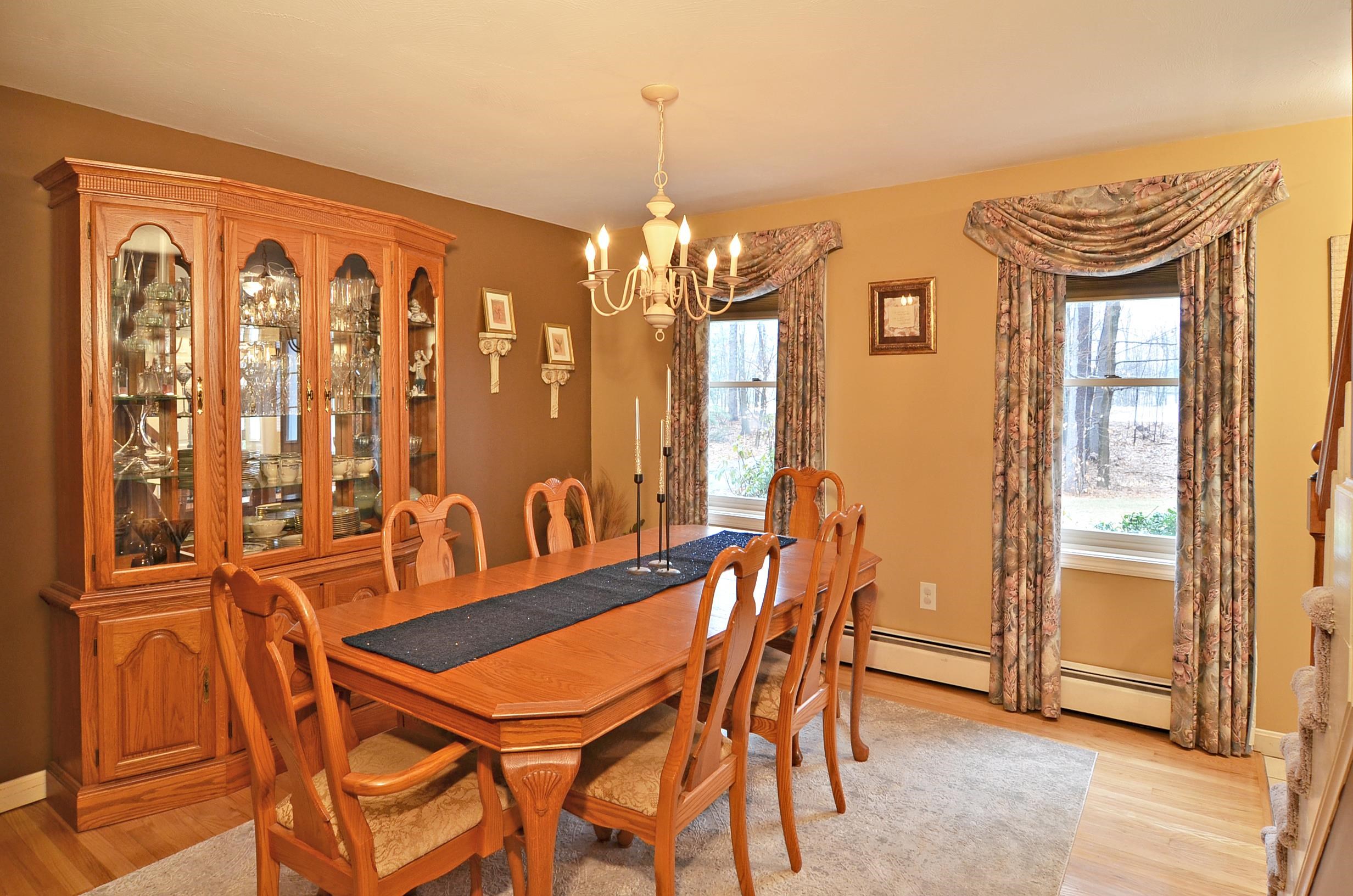 124 King Road Bedford, NH 03110 - Photo 10 of 27