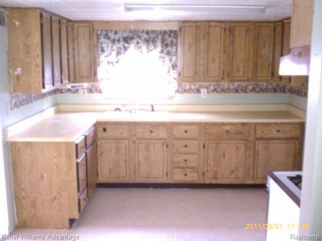 1875 Ruby Avenue Rochester, MI 48309 - Photo 4 of 5 KITCHN1_3
