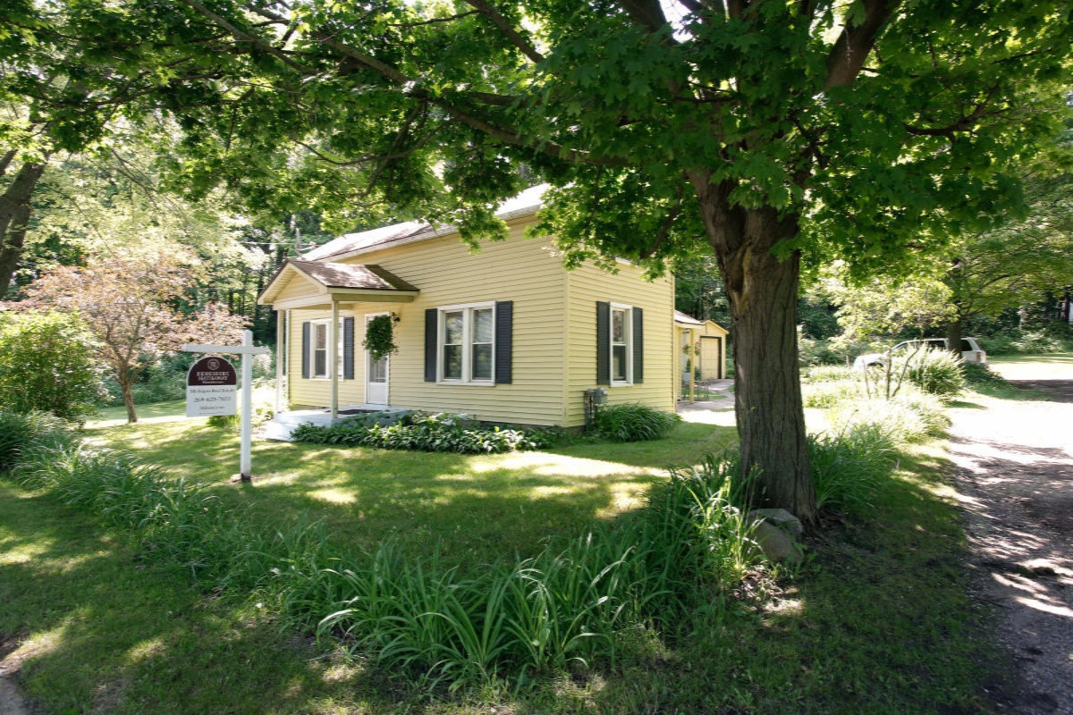 1625 Ravine Road Kalamazoo, MI 49006 - Photo 2 of 23 15029946