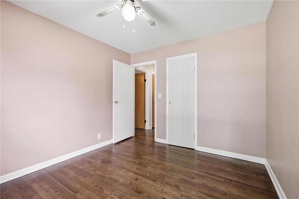 605 Northwest Gibson Road Lee's Summit, MO 64063 - Photo 14 of 26