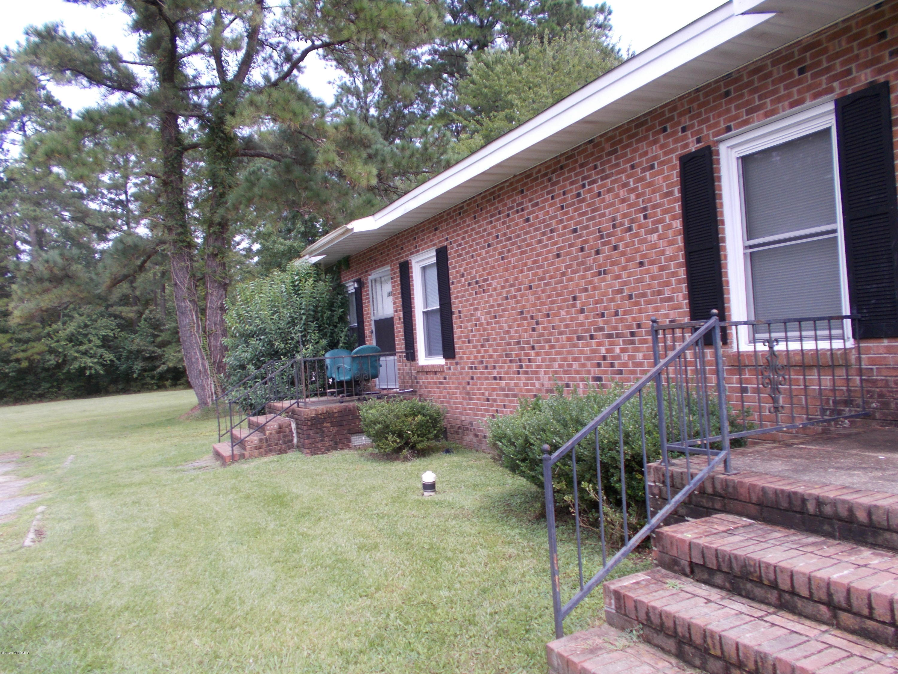 2535 Airport Road 005