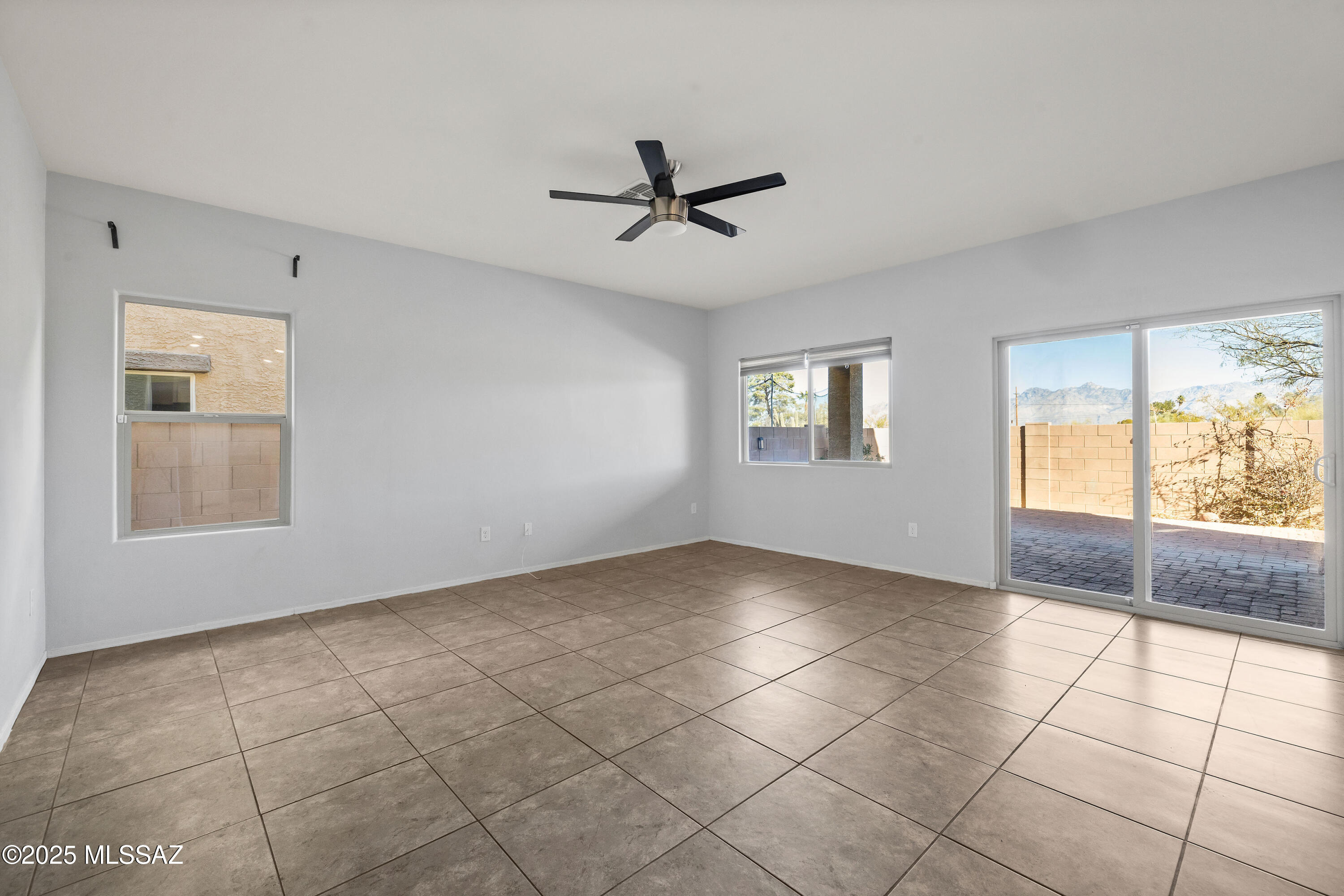 8889 East Abrams Loop Tucson, AZ 85710 - Photo 9 of 24