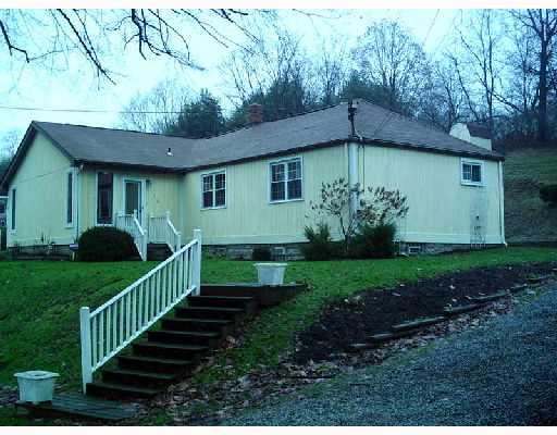 138 Klir Road Pittsburgh, PA 15209 - Photo 1 of 8 Exterior Front.