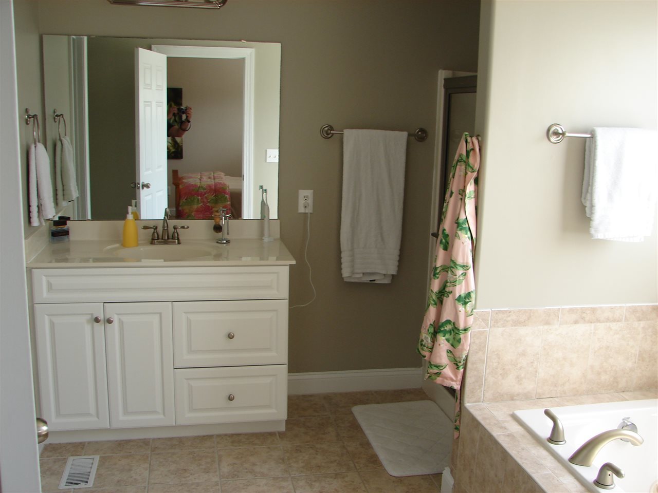 213 Raven Ridge Court Swansboro, NC 28584 - Photo 12 of 22 master bathroom