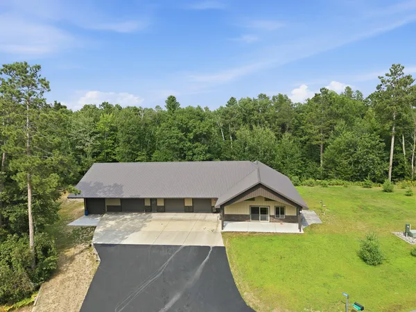 $400,000 | 33210 Rolling Oaks Lane, Motley, MN 56466