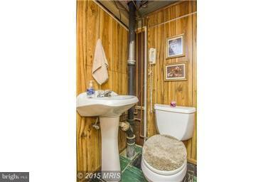 6941 Belclare Road Baltimore, MD 21222 - Photo 15 of 20 Powder Room Bath