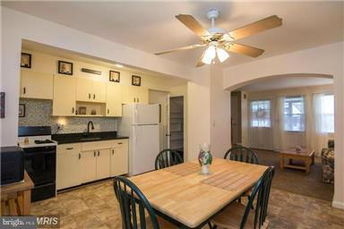 6941 Belclare Road Baltimore, MD 21222 - Photo 6 of 20 Kitchen