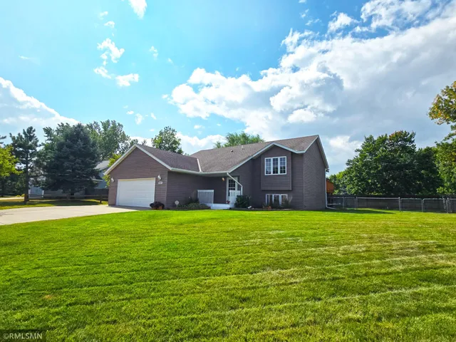$325,000 | 12617 Rolling Ridge Road, Becker, MN 55308