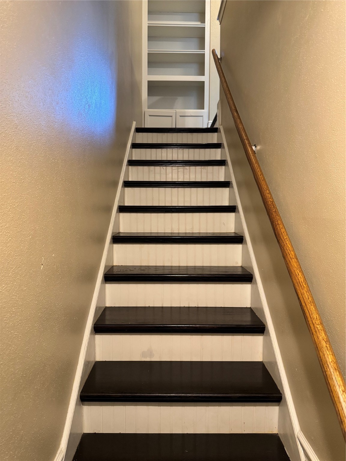 2041 Winrock Boulevard, Unit 157 Houston, TX 77057 - Photo 8 of 26 a view of entryway