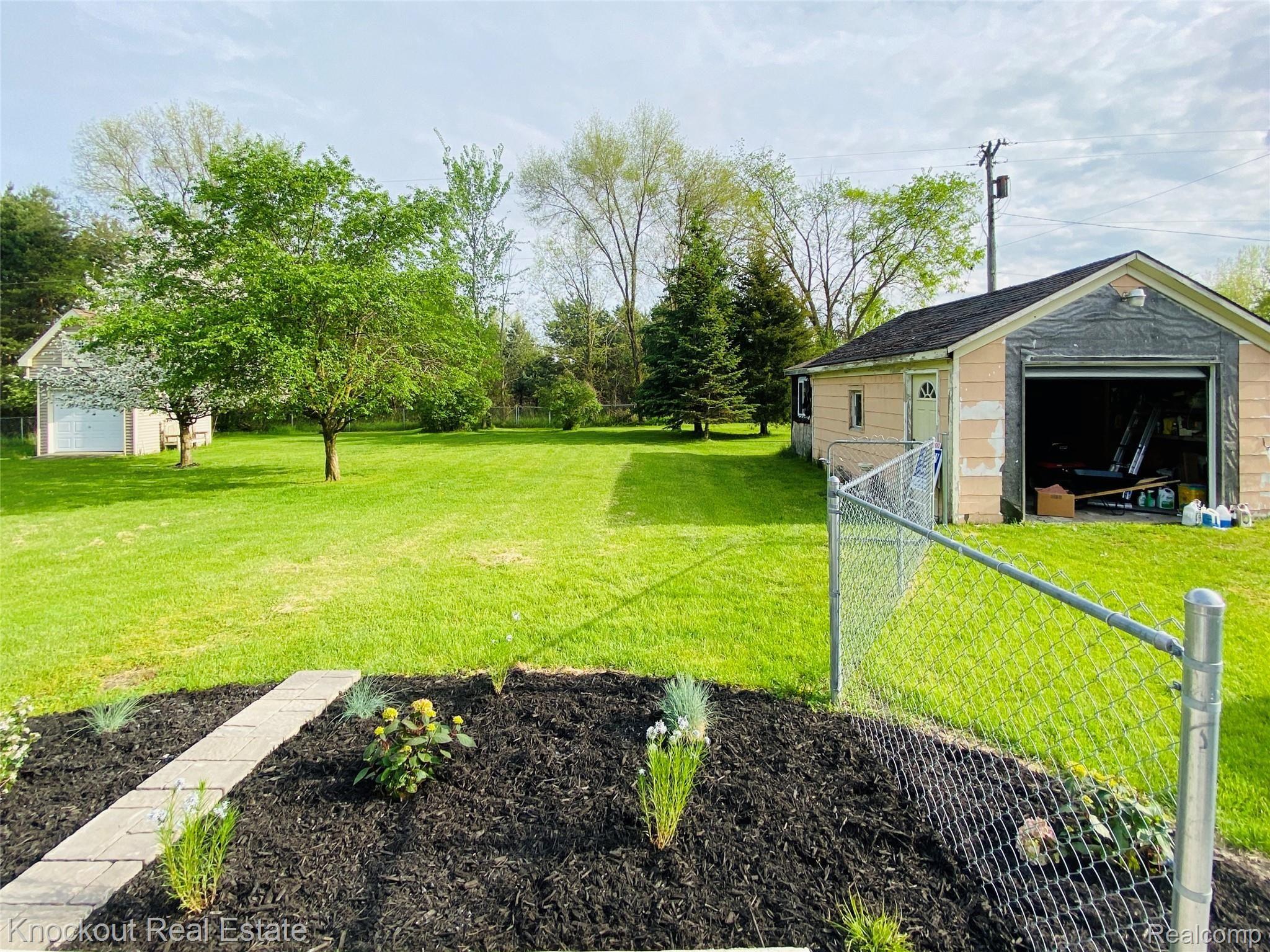 1865 West Freeland Road Saginaw, MI 48604 - Photo 51 of 55 Photo May 23, 5 17 22 PM.jpg