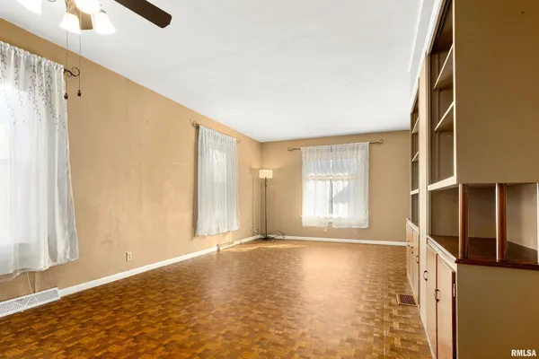 $249,000 | 523 North Main Street, Morton, IL 61550