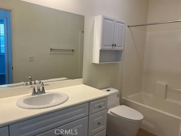 $5,000 | 232 Cultivate, Irvine, CA 92618