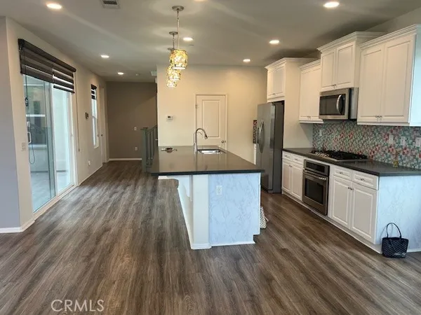 $5,000 | 232 Cultivate, Irvine, CA 92618