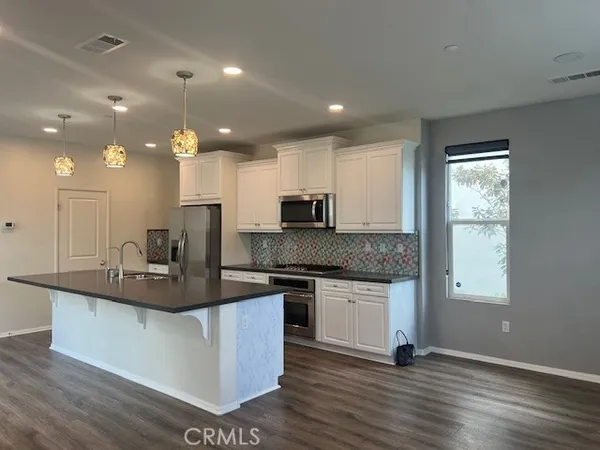 $5,000 | 232 Cultivate, Irvine, CA 92618