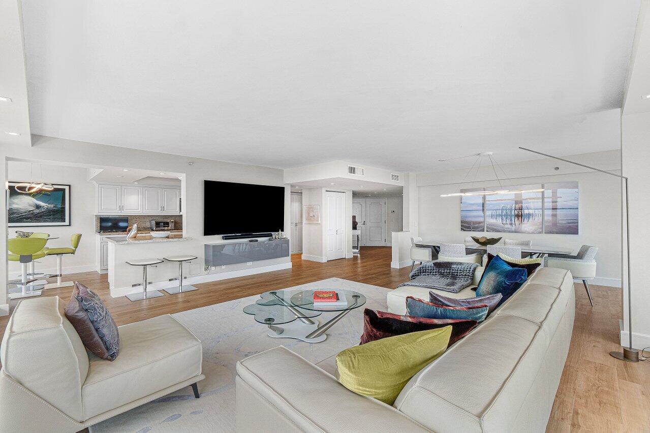 4201 North Ocean Boulevard, Unit 601 Boca Raton, FL 33431 - Photo 7 of 72 LIVING ROOM