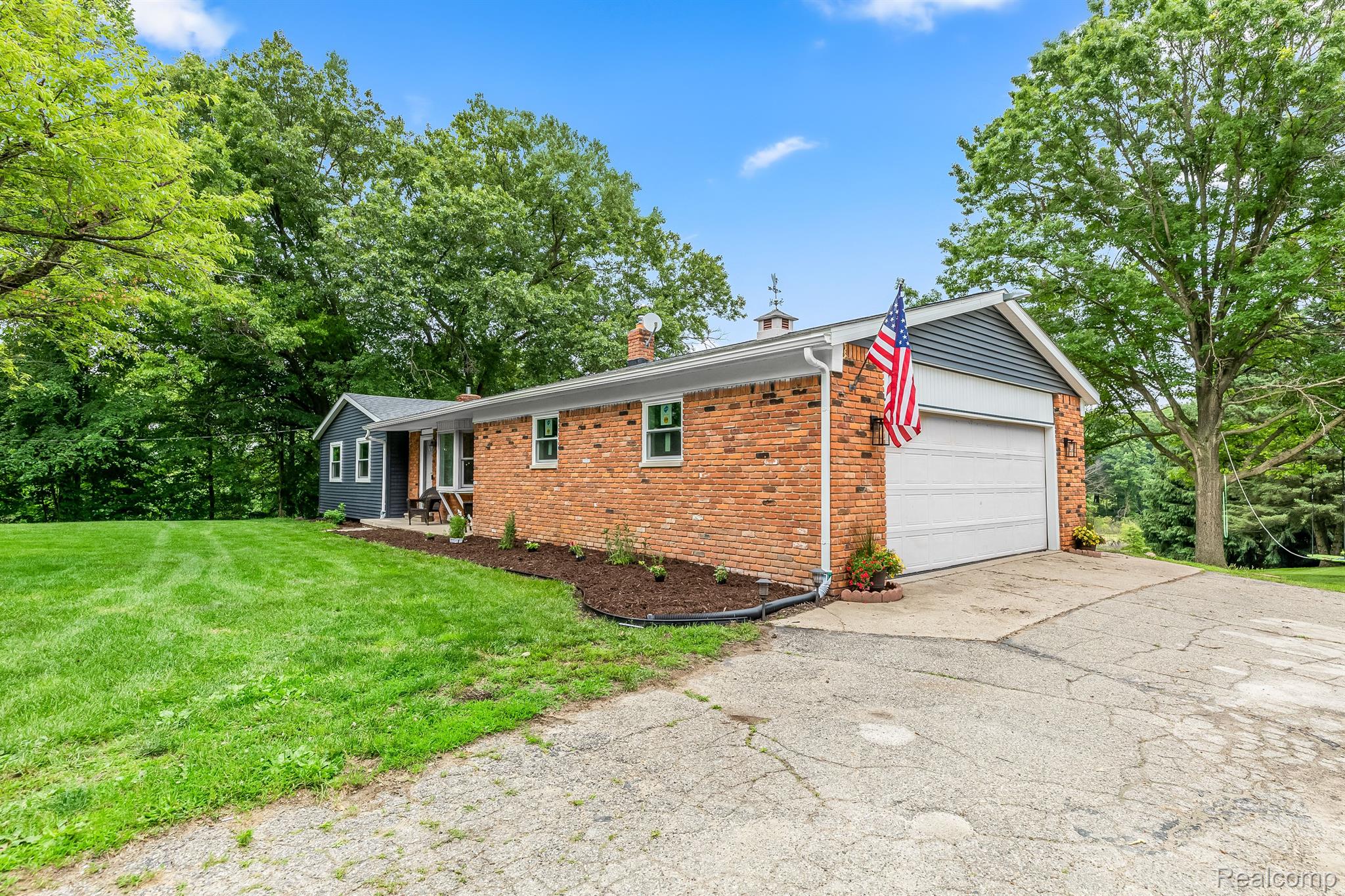 8537 Cedar Lake Road Pinckney, MI 48169 - Photo 6 of 24 Gallery Image 6