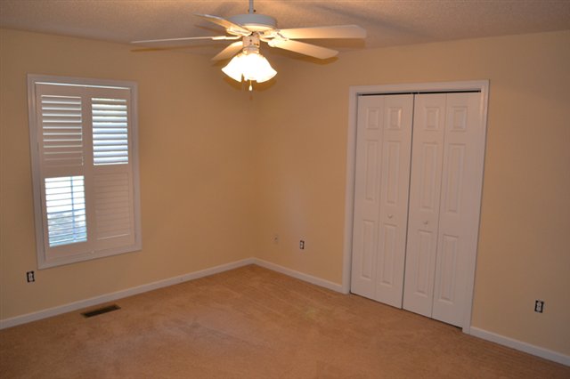 406 Chetola Road Seneca, SC 29672 - Photo 8 of 23 Gallery Image 8