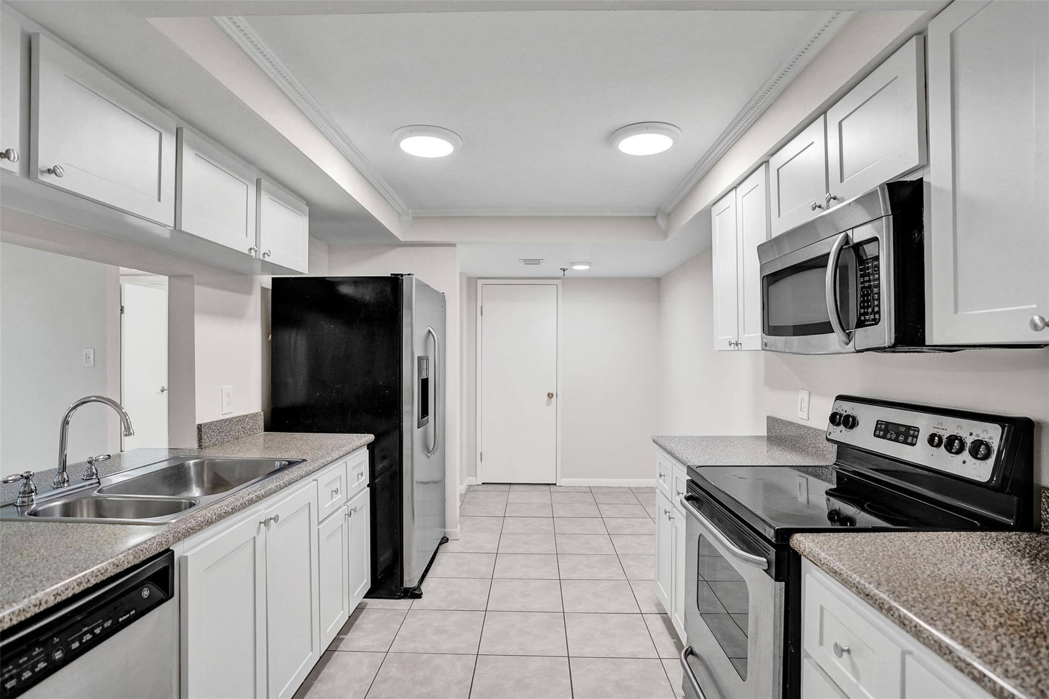 820 Lavers Circle, Unit G105 Delray Beach, FL 33444 - Photo 11 of 45 Photo 11